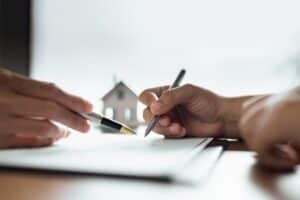 what does contractor insurance cover